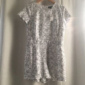 Unworn Adorable Banana Republic Romper